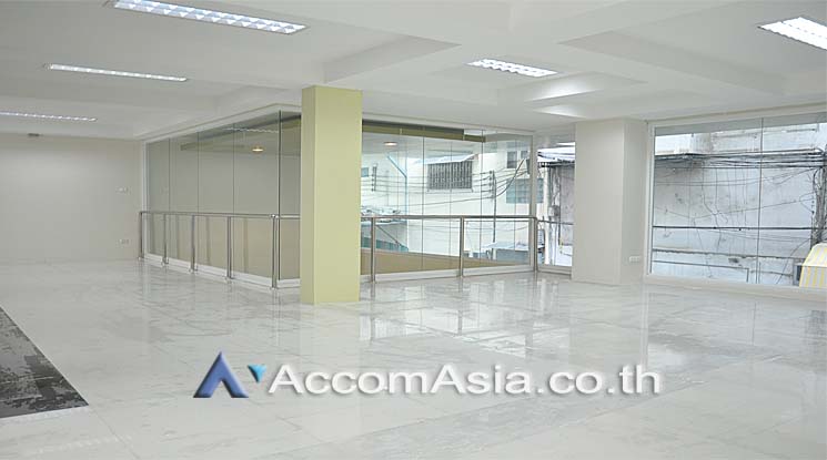 5  Office Space For Sale in Silom ,Bangkok BTS Sala Daeng AA13163